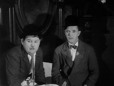 The Laurel & Hardy Murder Case (1930)