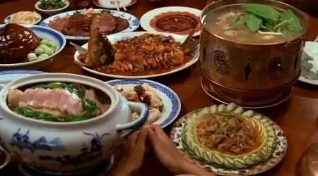 Ang Lee-Yin shi nan nu ('Eat Drink Man Woman') (1994)