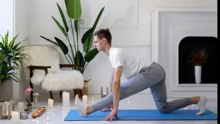 Hatha Yoga for Mind-Body Renewal: Core, Strech And Strength.