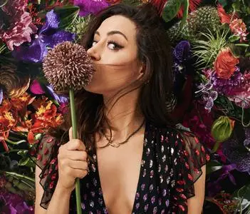 Aubrey Plaza by Peggy Sirota Photoshoot for Cosmopolitan July 2019