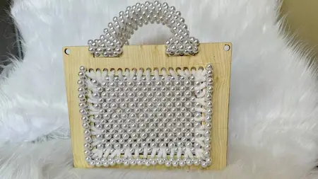 Learn how to make the "Cassy" beaded bag from scratch