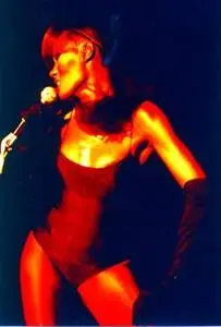 Grace Jones, Living my life