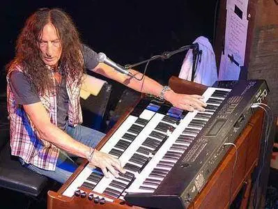 Ken Hensley - Running Blind (2002)
