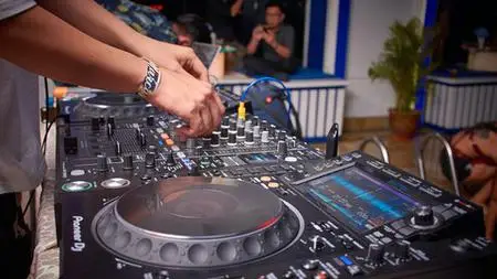 Rekordbox - Learn The Basic Fundamentals Of Djing