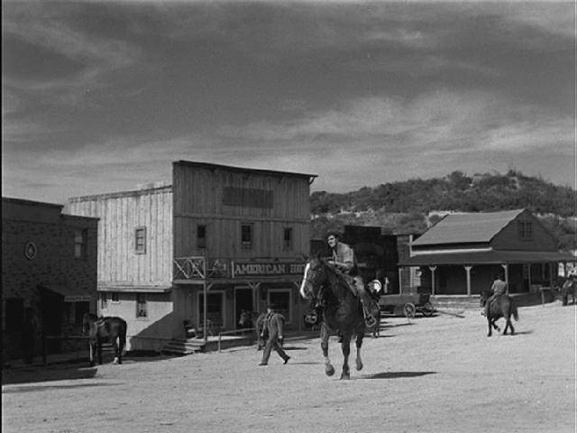 The Life and Legend of Wyatt Earp (1955–1961) [Season 1]