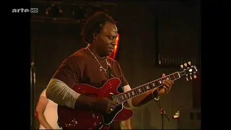 Amy Winehouse - Live at New Pop Festival (2004) [HDTV]