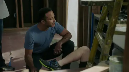 Modern Family S09E03