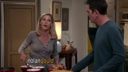 Modern Family S09E03