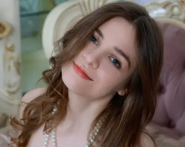 Olivia Lust - Pink Velvet