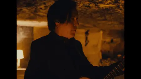Queens of the Stone Age: Alive in the Catacombs (2025) + [Extras]
