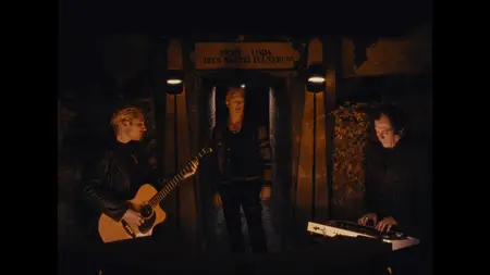 Queens of the Stone Age: Alive in the Catacombs (2025) + [Extras]