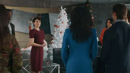 Well Suited for Christmas (2022)