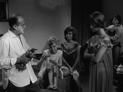 L'ultima preda del vampiro / The Playgirls and the Vampire (1960)