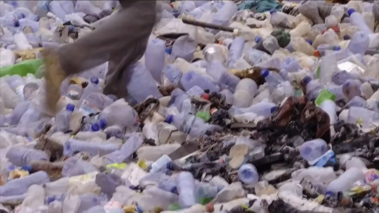 PBS FRONTLINE Plastic Wars (2020) / AvaxHome