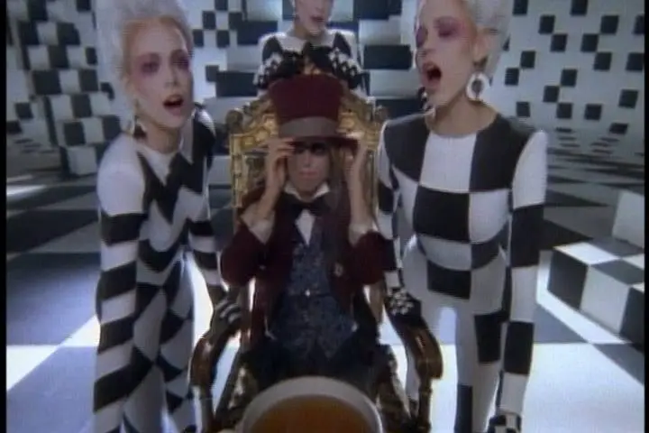 Tom Petty and The Heartbreakers - Runnin' Down A Dream (2007) [3 DVD Box Set] Re-up