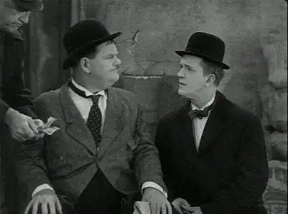 LAUREL & HARDY: The Live Ghost (1934)