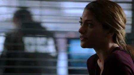 Gang Related S01E08