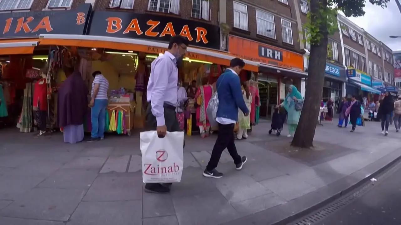 BBC Time Shift - Booze, Beans and Bhajis: The Story of the Corner Shop (2016)