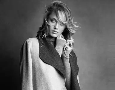 Karmen Pedaru by Victor Demarchelier for Vogue Mexico November 2015