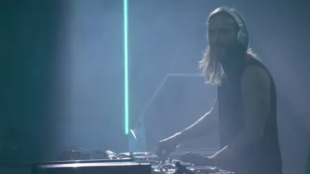 David Guetta - Live at iTunes Festival, London (2014) [WEB-DL 1080p]