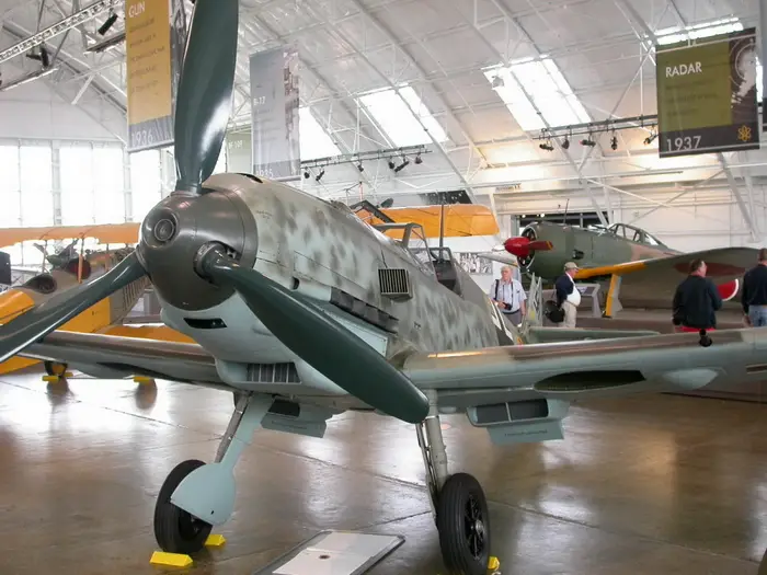 Bf-109E Walk Around / AvaxHome