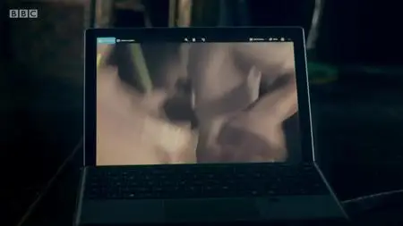 Clique S02E04