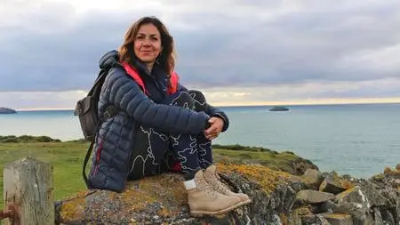 ITV - Cornwall and Devon Walks: with Julia Bradbury (2021)