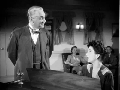 Sherlock Holmes: Pursuit to Algiers (1945)