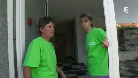 (Fr2) Profession femme de ménage (2011)
