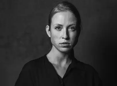 Iryna Berdnyk by Heinz Porten
