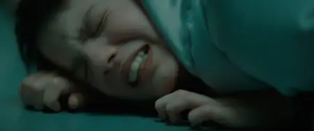 Let Me In (2010) + Extras & Commentary