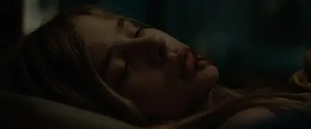 Let Me In (2010) + Extras & Commentary