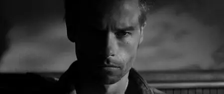 Memento (2000)