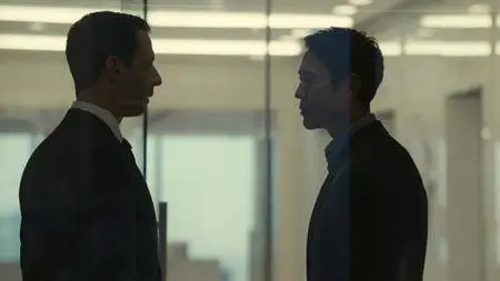 Succession S01E01