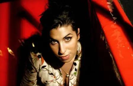 Amy Winehouse - Paul Bergen Photoshoot 2004
