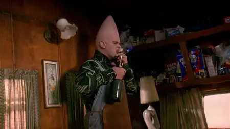 Coneheads (1993)