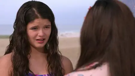Surfside Girls S01E08
