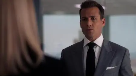 Suits S08E01