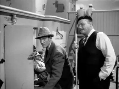 Sherlock Holmes: Pursuit to Algiers (1945)
