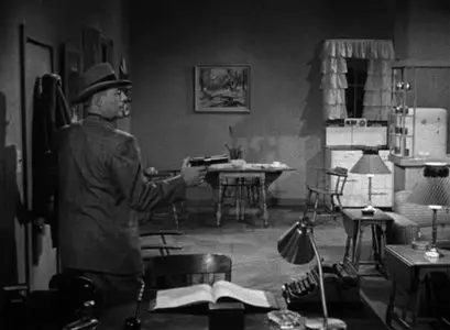 The Astounding She-Monster (1957)