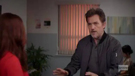 Girlfriends' Guide to Divorce S05E04