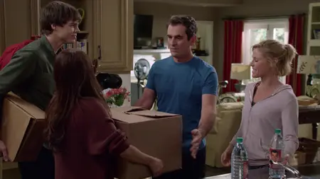 Modern Family S10E12