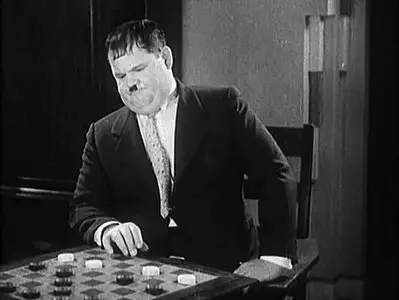 LAUREL & HARDY: Brats (1930)