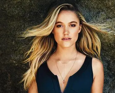 Maika Monroe by Chris Craymer for Women's Health July 2016