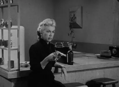 The Astounding She-Monster (1957)