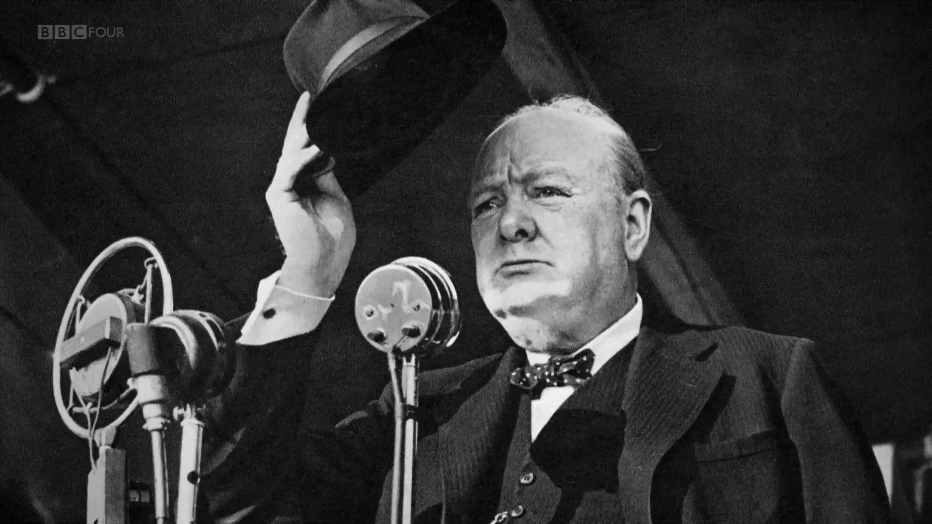 Политические ораторы. Черчилль премьер-министр Великобритании. Уинстон Черчилль 1945. Уинстон Черчилль оратор. Уинстон Черчилль речь.