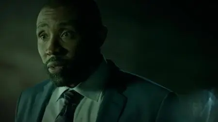 Black Lightning S02E01