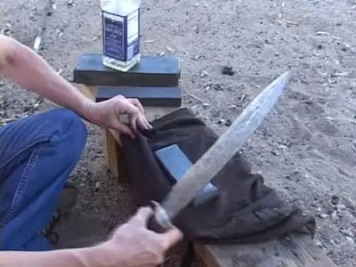 Knifemaking unplugged (2007)