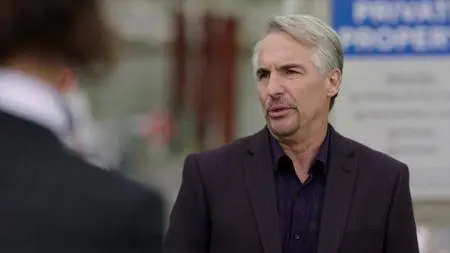 Imposters S01E08