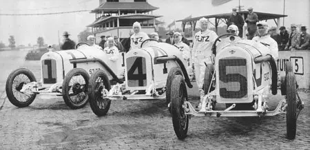 The sports car in early 20th century